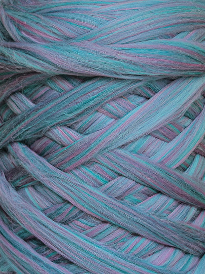 Kromski Merino Kammzug Standard in Seerose, Farbe 87