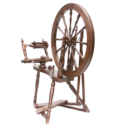 Kromski Symphony Spinnrad Walnuss — warm getöntes Walnuss-Finish auf Erlholz und Birke