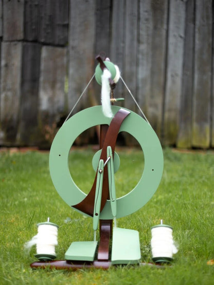 Kromski Fantasia spinning wheel